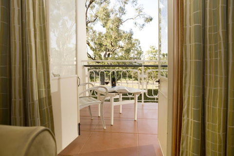 University House - ANU - Accommodation Perth 5