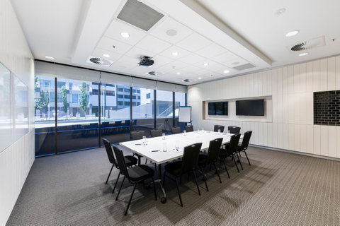 Abode Woden - Perth Resorts 11