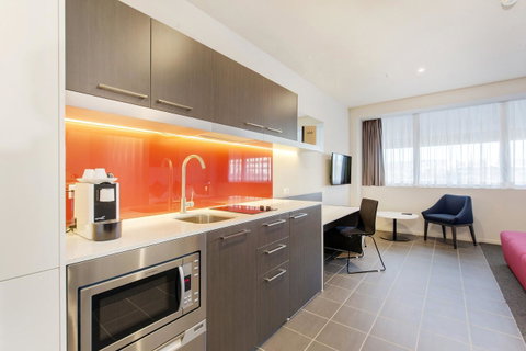 Abode Woden - Perth Resorts 2