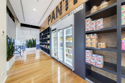 Abode Woden - Perth Resorts 6