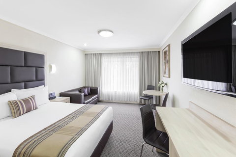 Garden City Hotel, Best Western Signature Collection - Perth Resorts 0