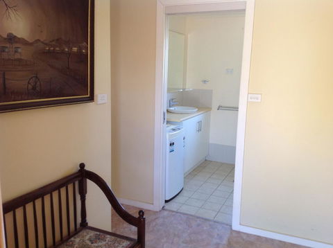 The Cook Cottage - Perth Resorts 7