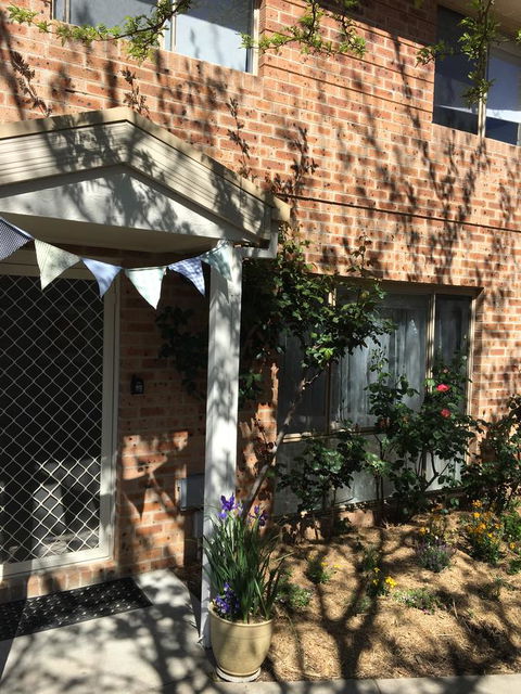 Finches Canberra - Accommodation Perth 31