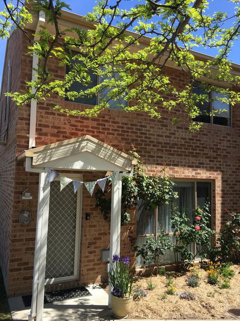 Finches Canberra - Accommodation Perth 9