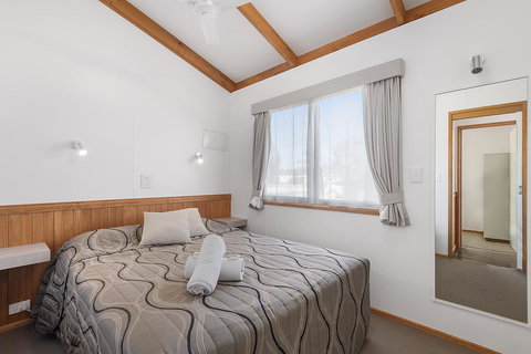 Port Broughton Tourist Park - Perth Resorts 15