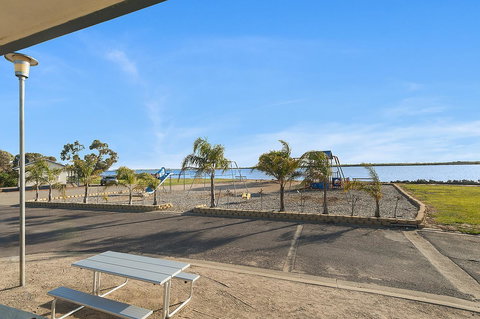 Port Broughton Tourist Park - Perth Resorts 38