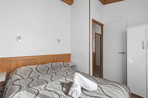 Port Broughton Tourist Park - Perth Resorts 14