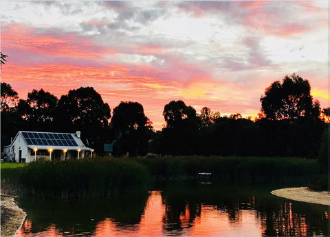 The Lake House Retreat - Accommodation Perth 15