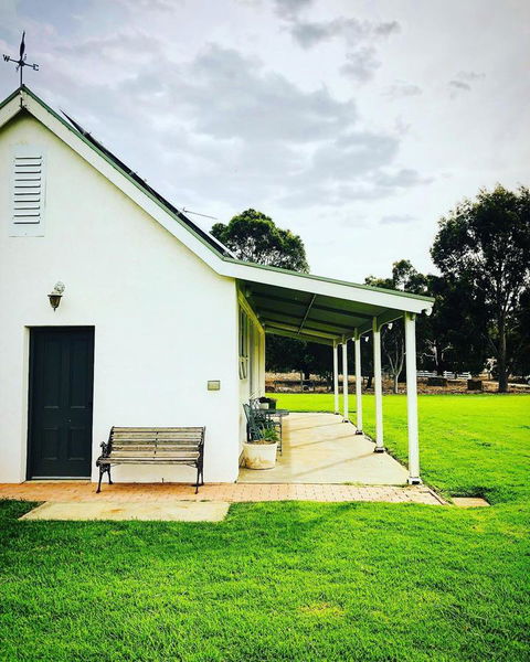 The Lake House Retreat - Accommodation Perth 25