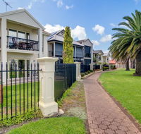 Port Adelaide Harbourside House - Accommodation Perth