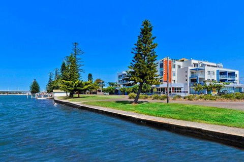 Lakeside Waterfront Apartment The Entrance - Perth Resorts 39