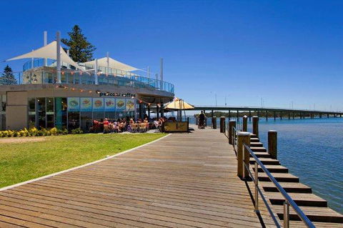 Lakeside Waterfront Apartment The Entrance - Perth Resorts 40