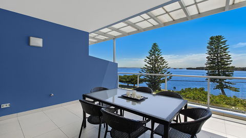 Lakeside Waterfront Apartment The Entrance - Perth Resorts 32