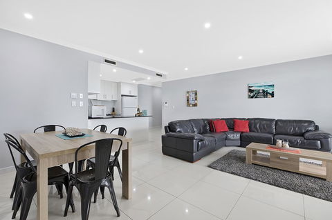 Lakeside Waterfront Apartment The Entrance - Perth Resorts 5