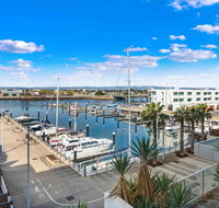 Port Adelaide Executive Waterfront Apartment - Perth Resorts