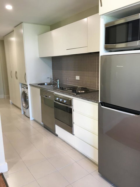 Beachside Luxury Apartments One & Two Bedroom In Beachfront Oaks Pier Building - Perth Resorts 21