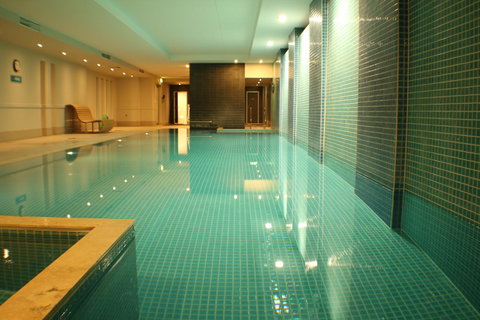 Beachside Luxury Apartments One & Two Bedroom In Beachfront Oaks Pier Building - Perth Resorts 39