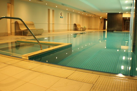 Beachside Luxury Apartments One & Two Bedroom In Beachfront Oaks Pier Building - Perth Resorts 38