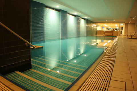 Beachside Luxury Apartments One & Two Bedroom In Beachfront Oaks Pier Building - Perth Resorts 33