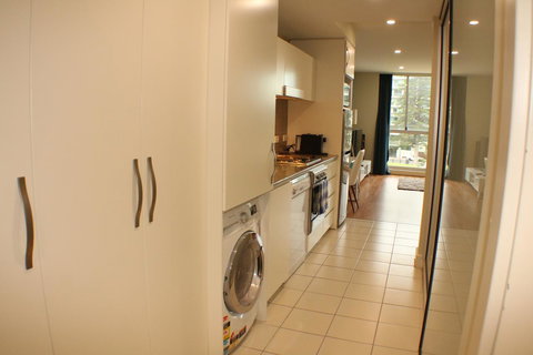 Beachside Luxury Apartments One & Two Bedroom In Beachfront Oaks Pier Building - Perth Resorts 7