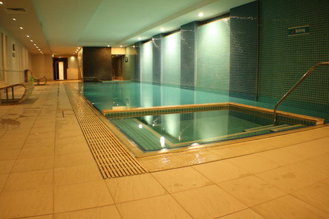 Beachside Luxury Apartments One & Two Bedroom In Beachfront Oaks Pier Building - Perth Resorts 37