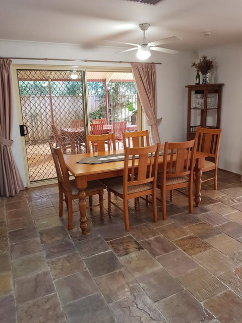 Frog Song At Willunga - Accommodation Perth 9