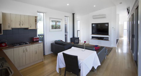 Barossa Pavilions & Glasshouse - Accommodation Perth 6