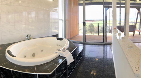 Barossa Pavilions & Glasshouse - Accommodation Perth 11