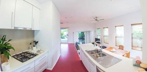 S T U D I O 22 Peaceful Retreat With Garden Views - Accommodation Perth 4