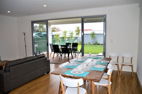 Eastern Breeze - Perth Resorts 3