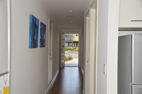 Eastern Breeze - Perth Resorts 7