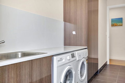 Eastern Breeze - Perth Resorts 21