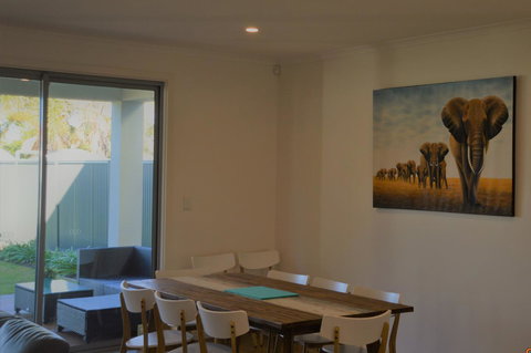 Eastern Breeze - Perth Resorts 4