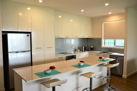 Eastern Breeze - Perth Resorts 0