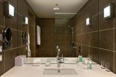 Hilton Adelaide - Perth Resorts 13