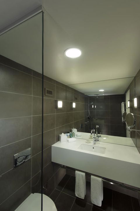 Hilton Adelaide - Perth Resorts 15