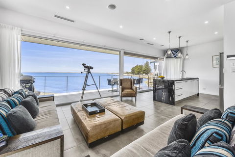 Aloha Waterfront Properties - Perth Resorts 3