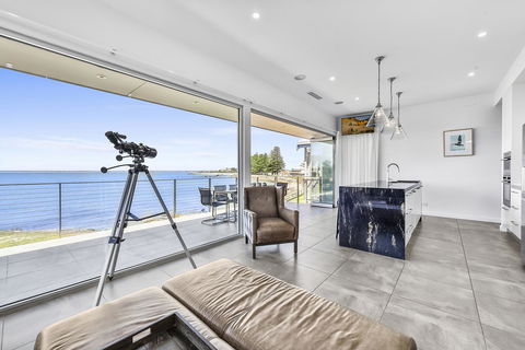 Aloha Waterfront Properties - Perth Resorts 8