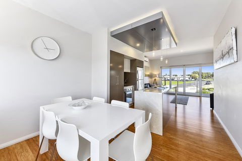 Aloha Waterfront Properties - Perth Resorts 27