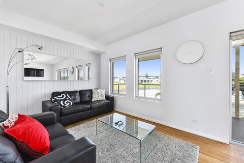 Aloha Waterfront Properties - Perth Resorts 17