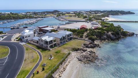 Aloha Waterfront Properties - Perth Resorts 0