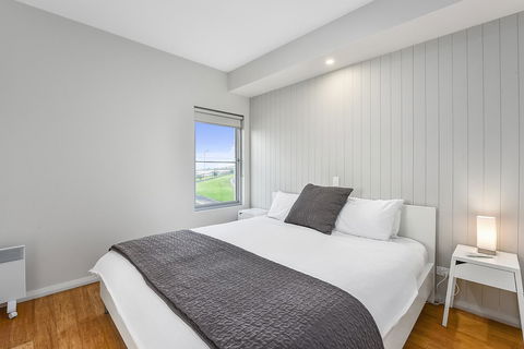 Aloha Waterfront Properties - Perth Resorts 13