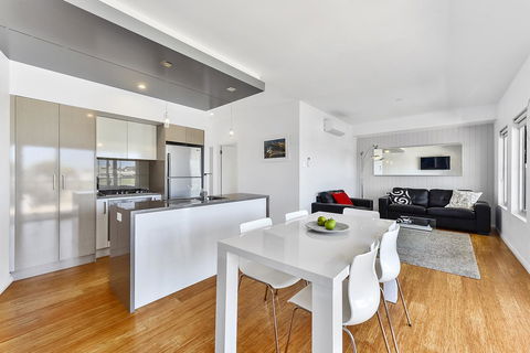 Aloha Waterfront Properties - Perth Resorts 18