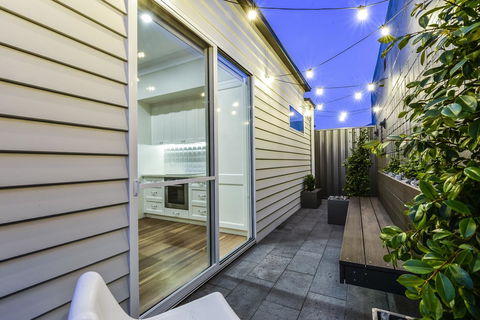 Aloha Central Luxury Apartments - Perth Resorts 13