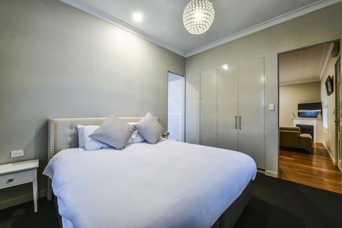 Aloha Central Luxury Apartments - Perth Resorts 14