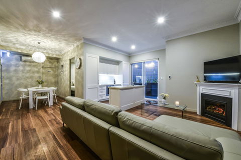 Aloha Central Luxury Apartments - Perth Resorts 8