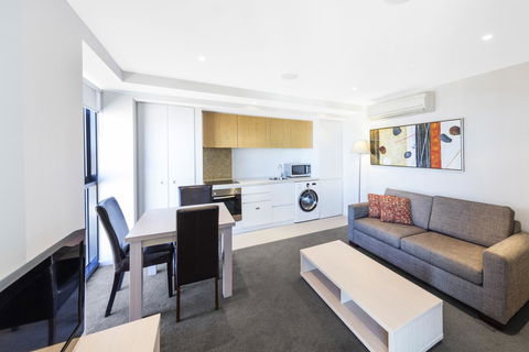 IStay Precinct Adelaide - Accommodation Perth 13