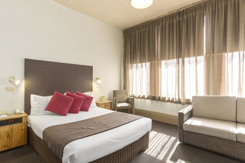 Adelaide Paringa - Perth Resorts 2