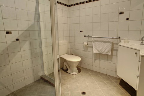 Tasman Beachside Apartment - Perth Resorts 7