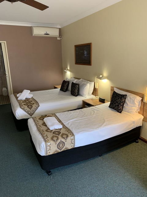 Cumberland Motor Inn - Accommodation Perth 9